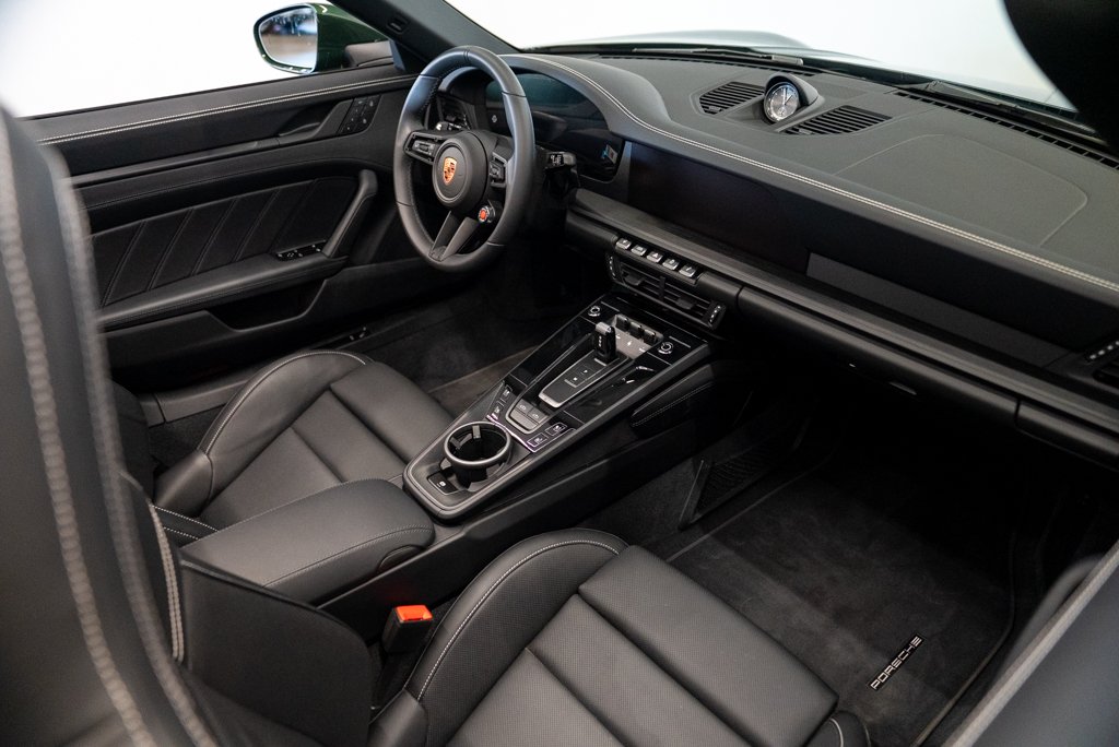 2026 Porsche 911 Green Saint-Eustache - photo #9
