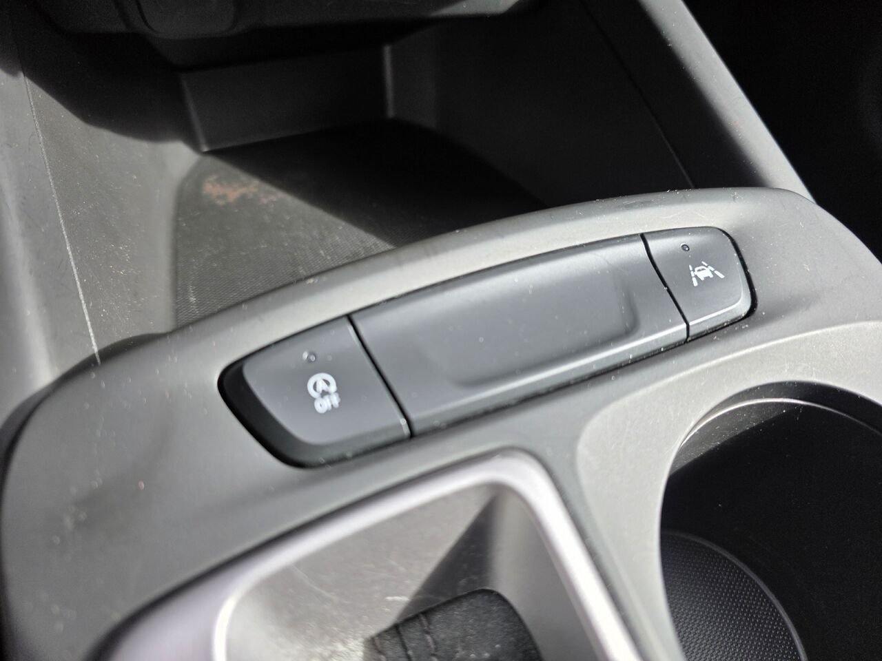 Chevrolet Trax LS 2025 Rouge Mont-Laurier - photo #24