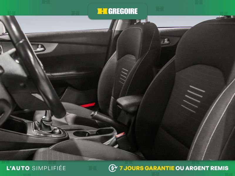 2021 Kia Forte Grey Laval - photo #13