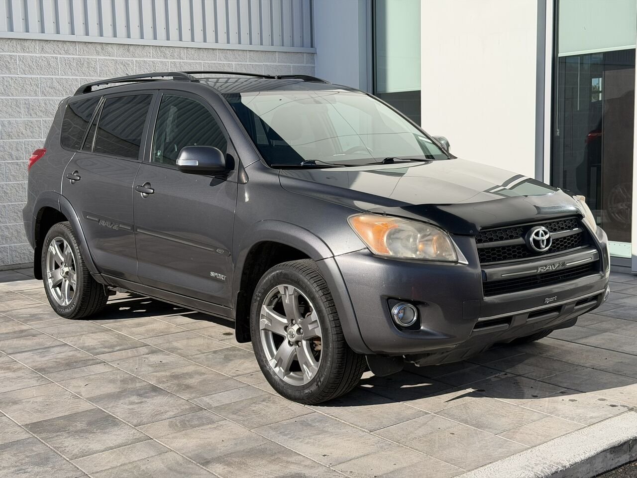 2010 Toyota RAV4 SPORT **IMPECCABLE** Grey Laval - photo #0