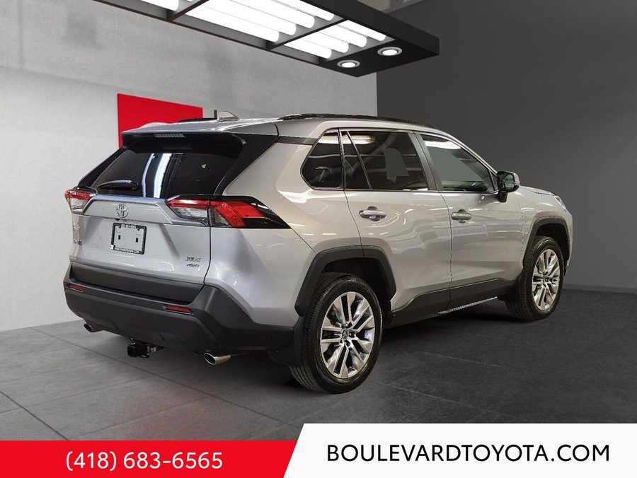 Toyota RAV4 XLE, AWD, GROUPE PREMIUM 2022 Argent