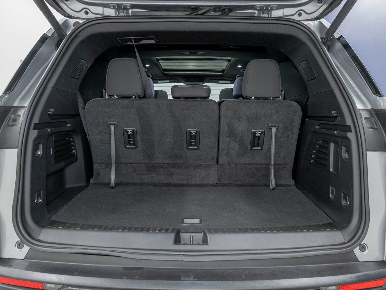 Chevrolet Traverse LT AWD *TOIT* SIÈGES CHAUFF REG ADAPT CARPLAY WIFI 2026 Gris Saint-Jérôme - photo #30