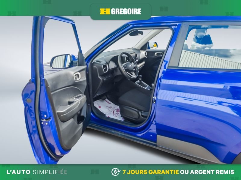2023 Hyundai Venue Blue Blainville - photo #11