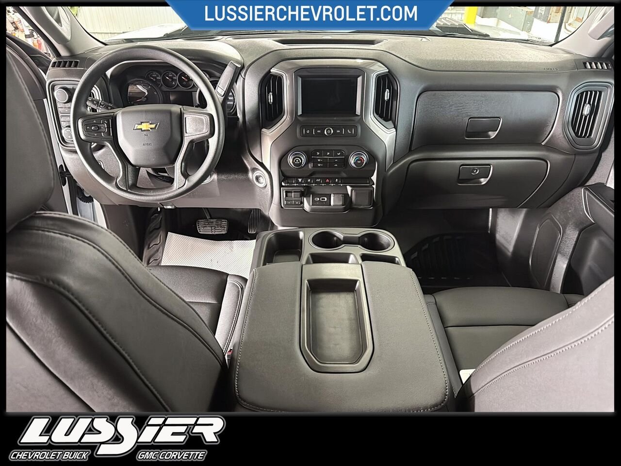 Chevrolet Silverado 2500HD WT cabine multiplace 4RM 159 po 2026 BLANC SOMMET Saint-Hyacinthe - photo #9