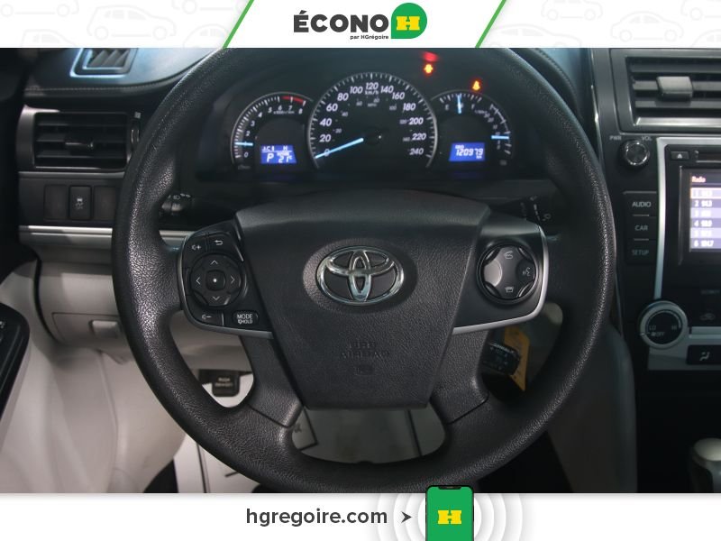 2014 Toyota Camry Grey Blainville - photo #27