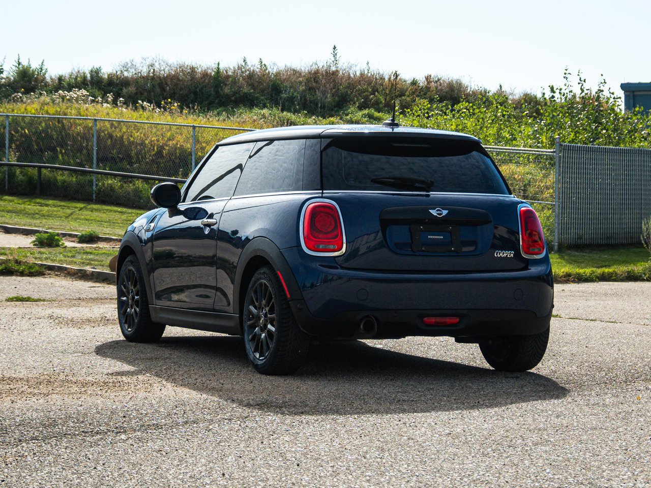 2017 MINI Cooper Hardtop 3dr HB Blue Sherwood Park - photo #11