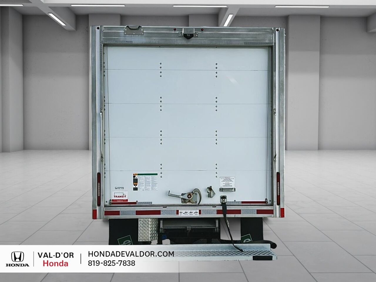 2025 Chevrolet Fourgonnette commerciale tronquée Express 3500 fourgonnette 159 po White Val-d'Or - photo #2