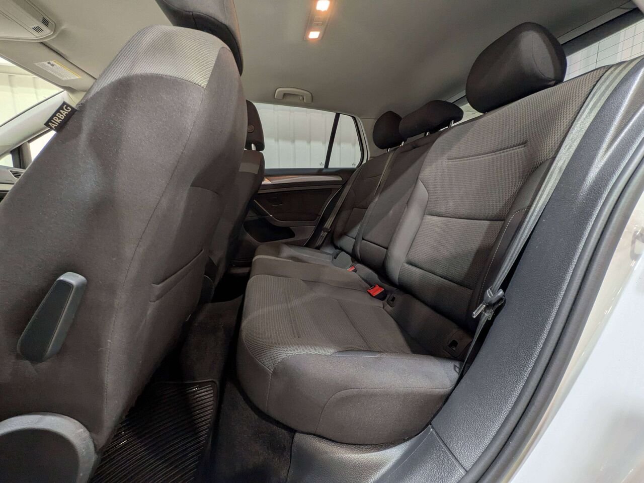 2020 Volkswagen Golf Comfortline 5-door Auto White Val-David - photo #10