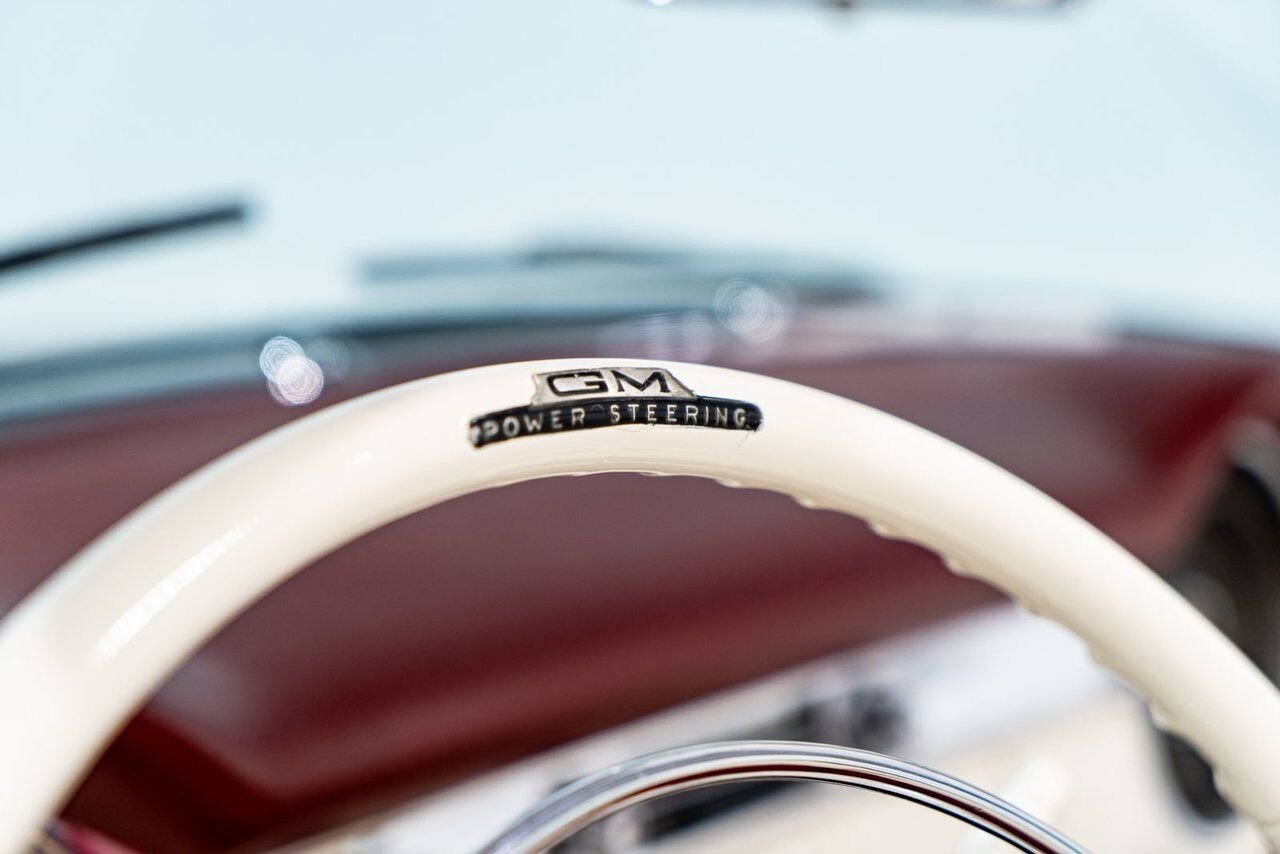 Oldsmobile 98 PRIX EN USD | Convertible Beautifully Presented from complete Restoration 1953 Rouge Montréal - photo #72