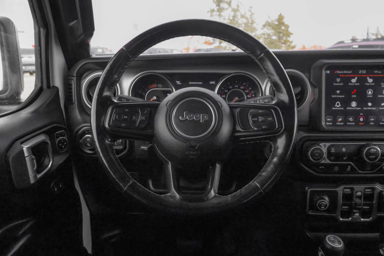 2021 Jeep Gladiator Sport 80th Anniversary 4x4 *Ltd Avail* White Sherwood Park - photo #15