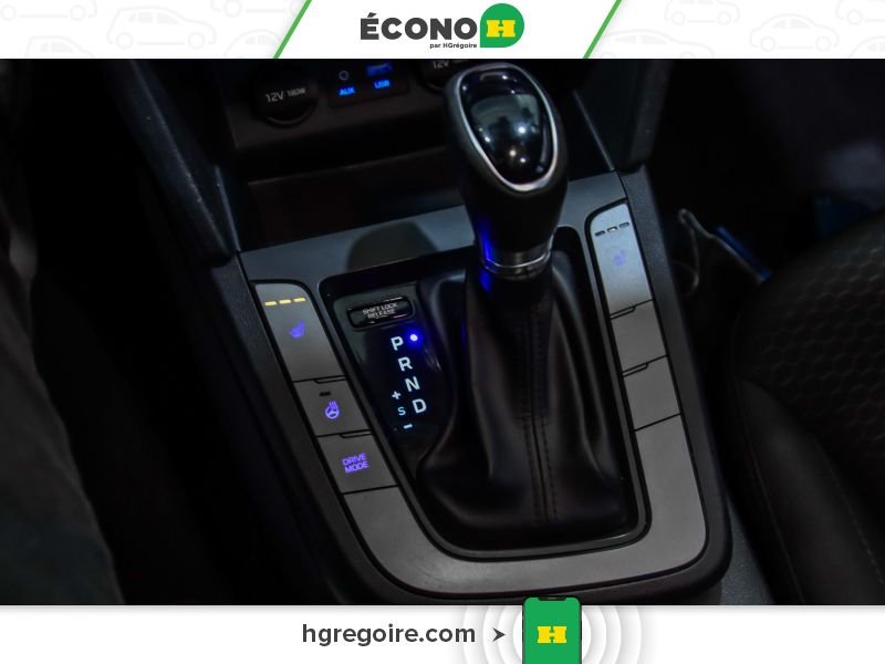 2019 Hyundai Elantra Red Blainville - photo #12