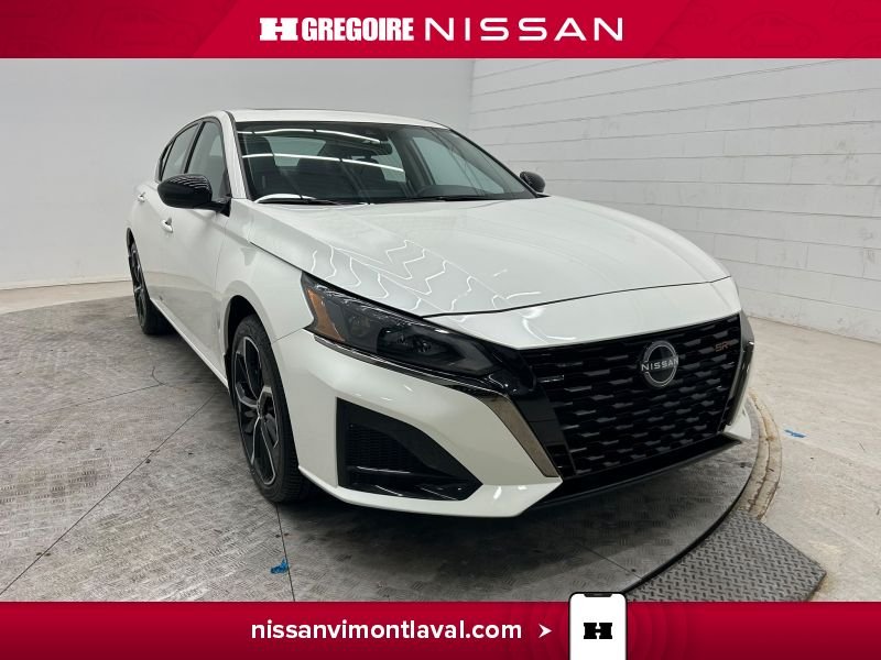 Nissan Altima SR CARPLAY awd CAMERA a partir de 2.99% 2025 Blanc