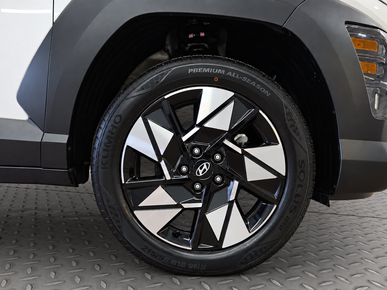 2025 Hyundai Kona 2 L Preferred TI avec ensemble Trend (IVT) White Val-David - photo #8