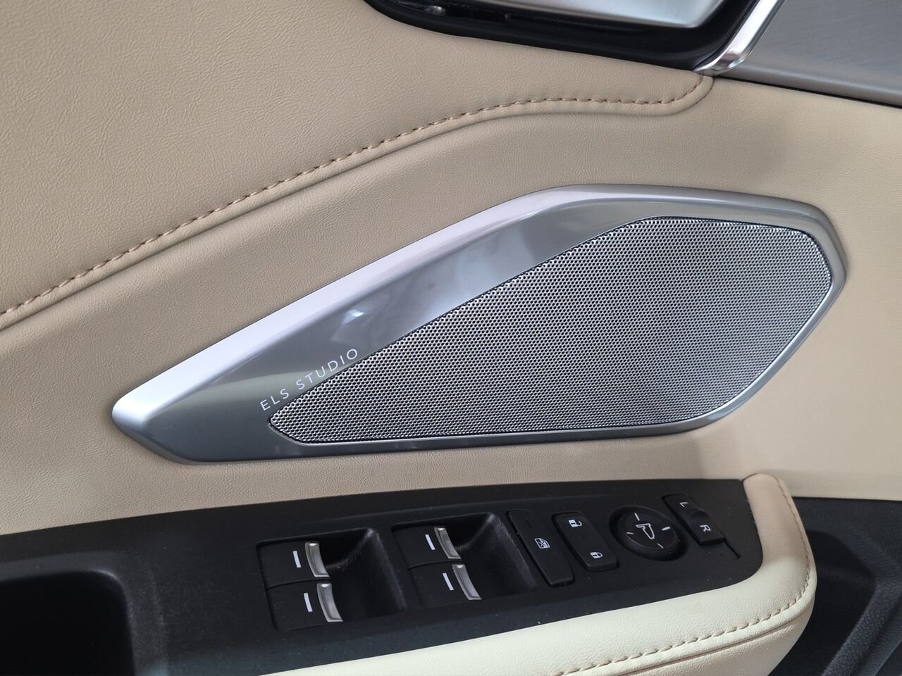 2021 Acura RDX Tech TI, toit ouvrant panoramique, sièges en cuir, navigation White Val-David - photo #14