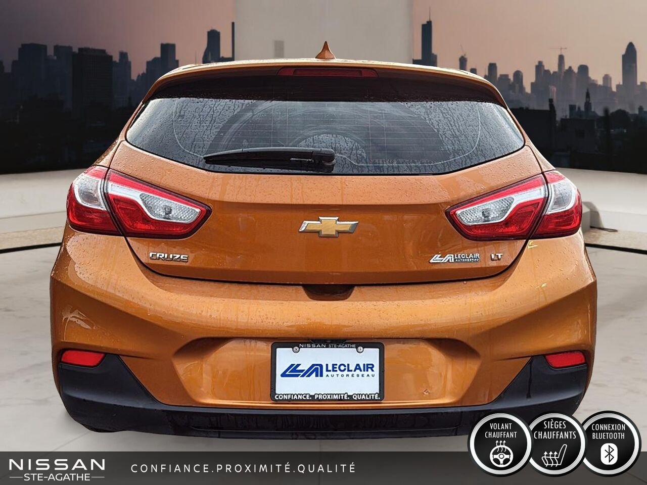 2017 Chevrolet Cruze LT TURBO À HAYON | BAS KILOMÉTRAGE | SIÈGES CHAUFFANTS | CAMÉRA DE RECUL Orange Saint-Jérôme - photo #3