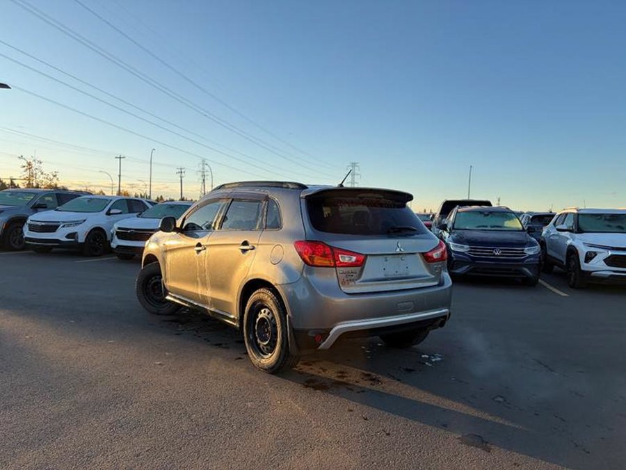 2014 Mitsubishi RVR SE Limited Edition 4WD 2.0L | Bucket Seats Grey