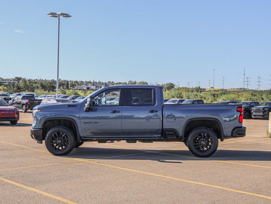 2026 Chevrolet Silverado 3500HD 2026 Blue