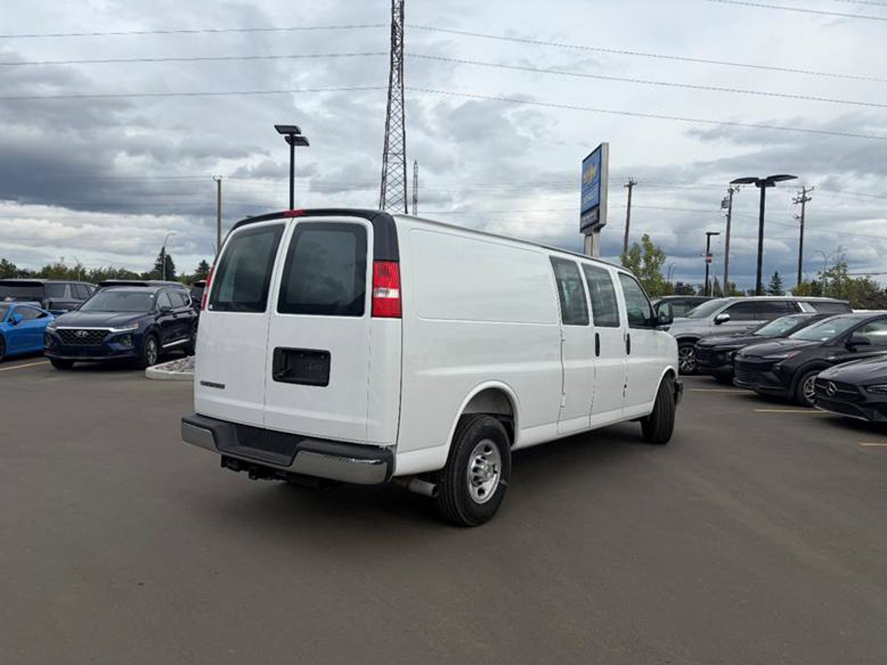 2025 Chevrolet Express Cargo Van RWD 3500 155 White Sherwood Park - photo #4