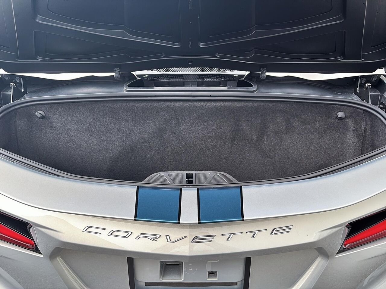CHEVROLET CORVETTE 3LT 2024 Gris Saint-Hyacinthe - photo #5
