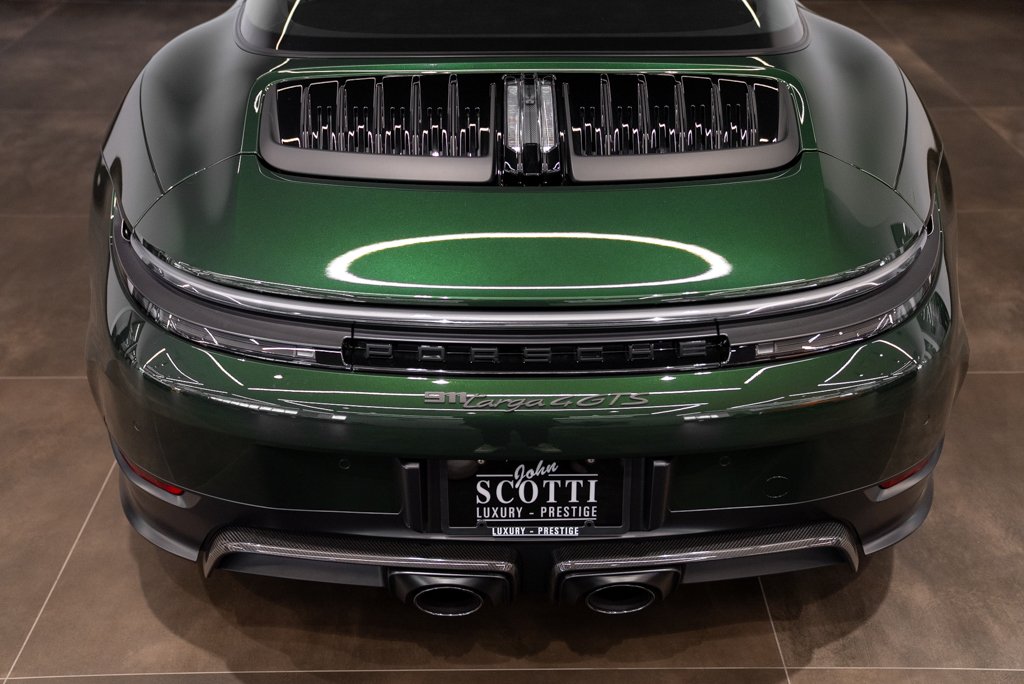 2026 Porsche 911 Green Saint-Eustache - photo #7