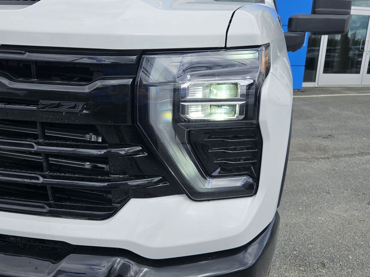 Chevrolet Silverado 2500HD LT cabine multiplace 4RM 159 po 2026 BLANC SOMMET Thetford Mines - photo #2