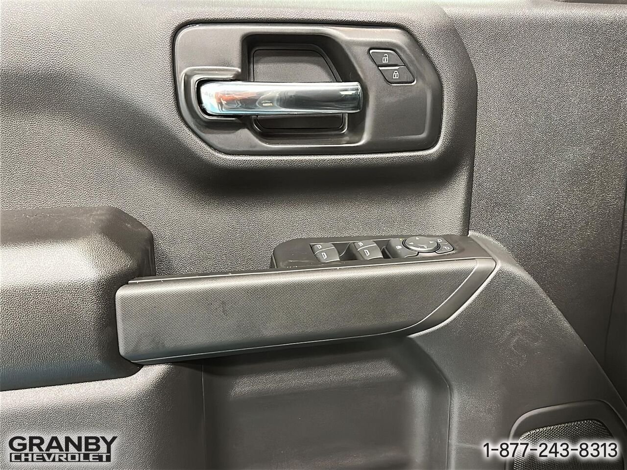2026 CHEVROLET Silverado 1500 K1500 SILVERADO CREW CAB CUSTOM STD/BOX (1CX) | 26-0980 STERLING GREY METALLIC Granby - photo #13