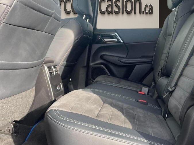 2024 Mitsubishi Outlander Plug-In Hybrid Grey  - photo #10