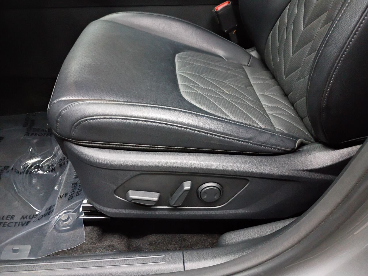 2025 Kia Sportage Grey Blainville - photo #18