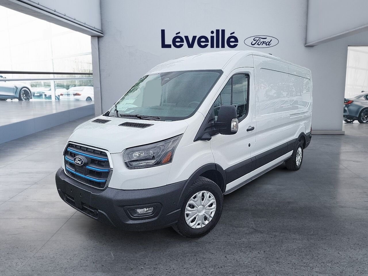 2026 Ford E-Transit Cargo Van Oxford White Saint-Jérôme - photo #0