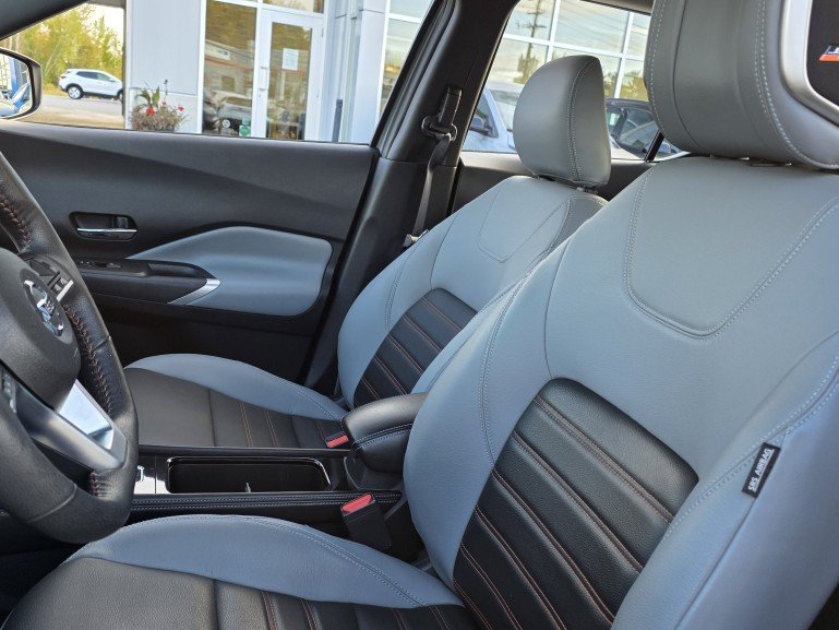 Nissan Kicks SR 2021 Gris Mont-Laurier - photo #17