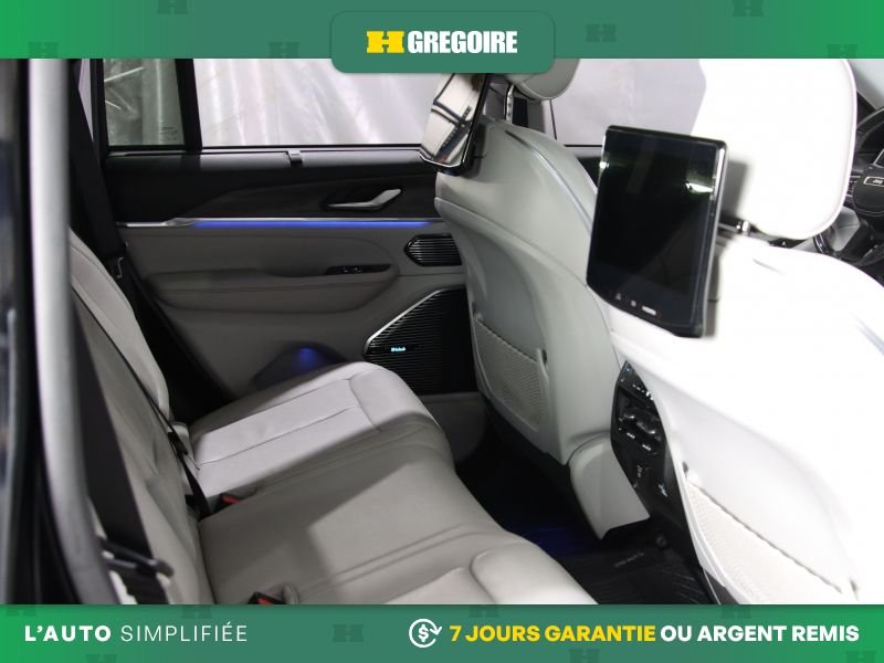 2023 Jeep Grand Cherokee Black Blainville - photo #28