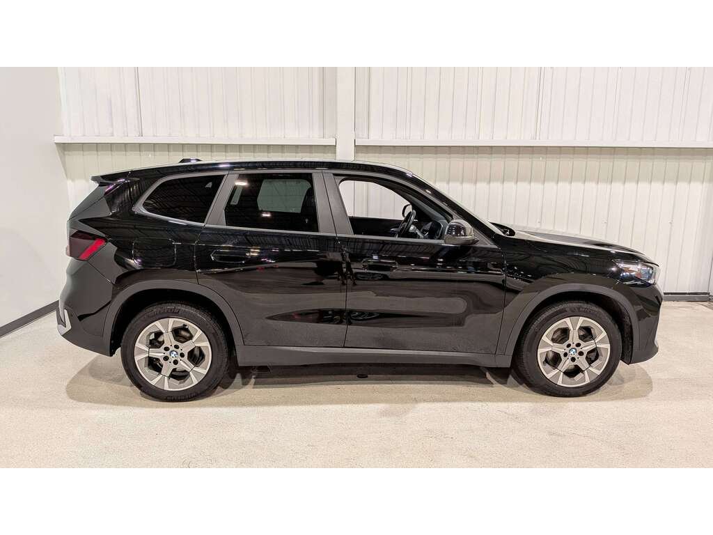 BMW X1 xDrive28i Sports Activity Vehicle 2023 Noir Val-David - photo #7