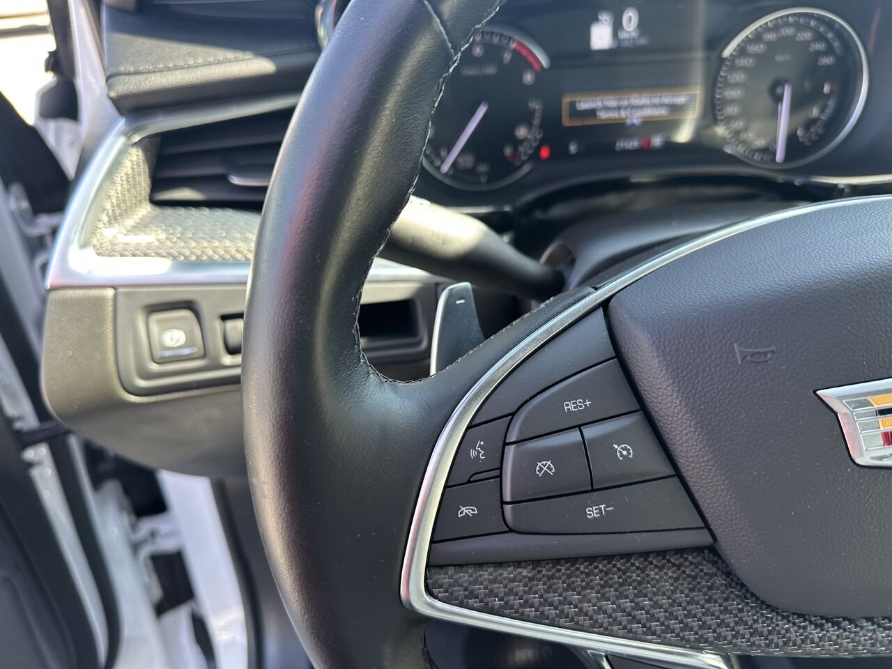2024 CADILLAC XT5 SPORT Traction intégrale, 4 portes Sport White Gatineau - photo #9