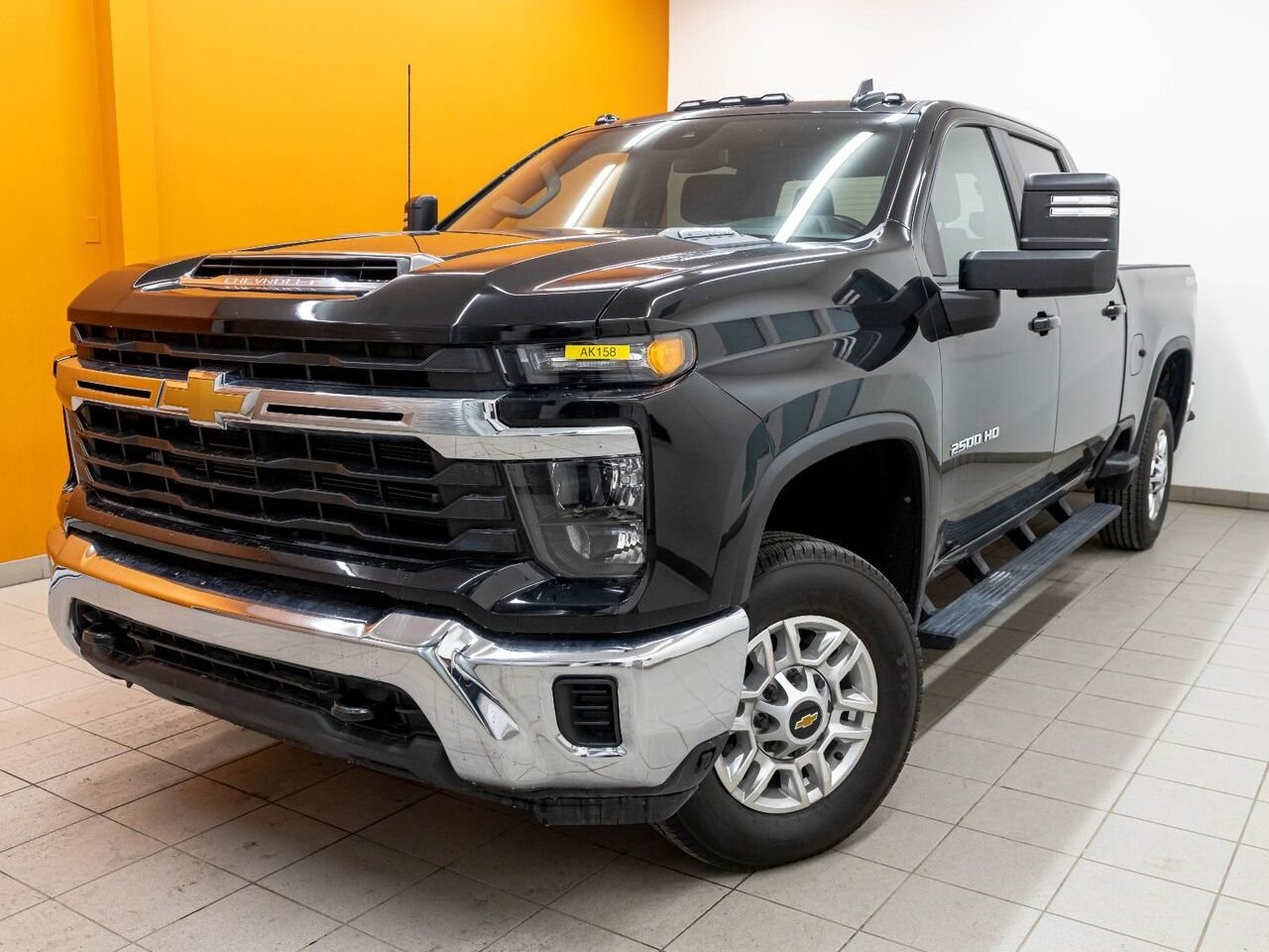 Chevrolet Silverado 2500HD LT CREW 4X4 V8 DIESEL *NAV* CARPLAY *PNBV 9900 LB* 2024 Noir Saint-Jérôme - photo #0