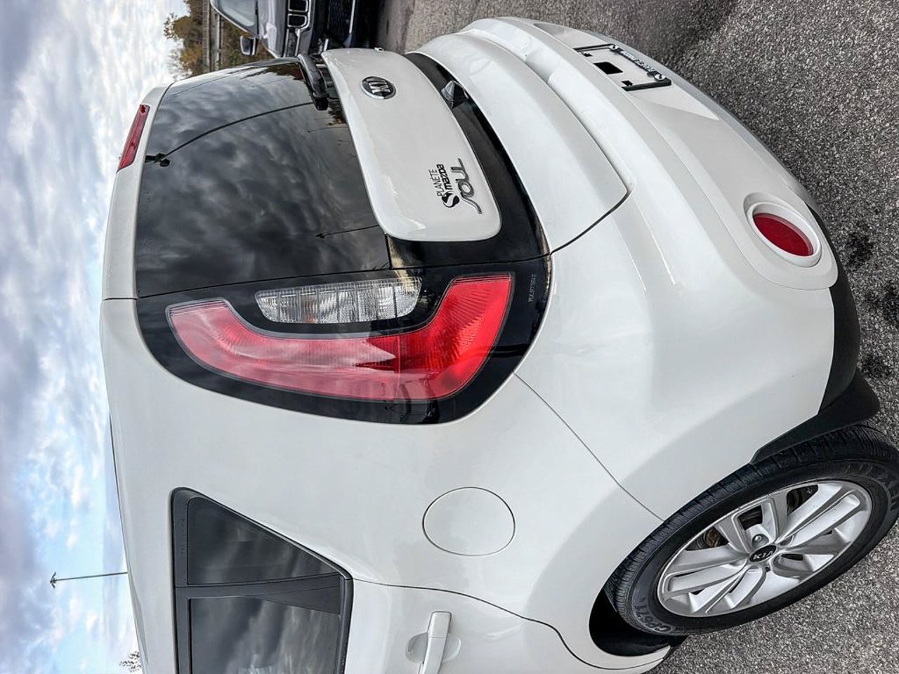 Kia Soul KNDJP3A55K7687840 2019 Blanc Mirabel - photo #13