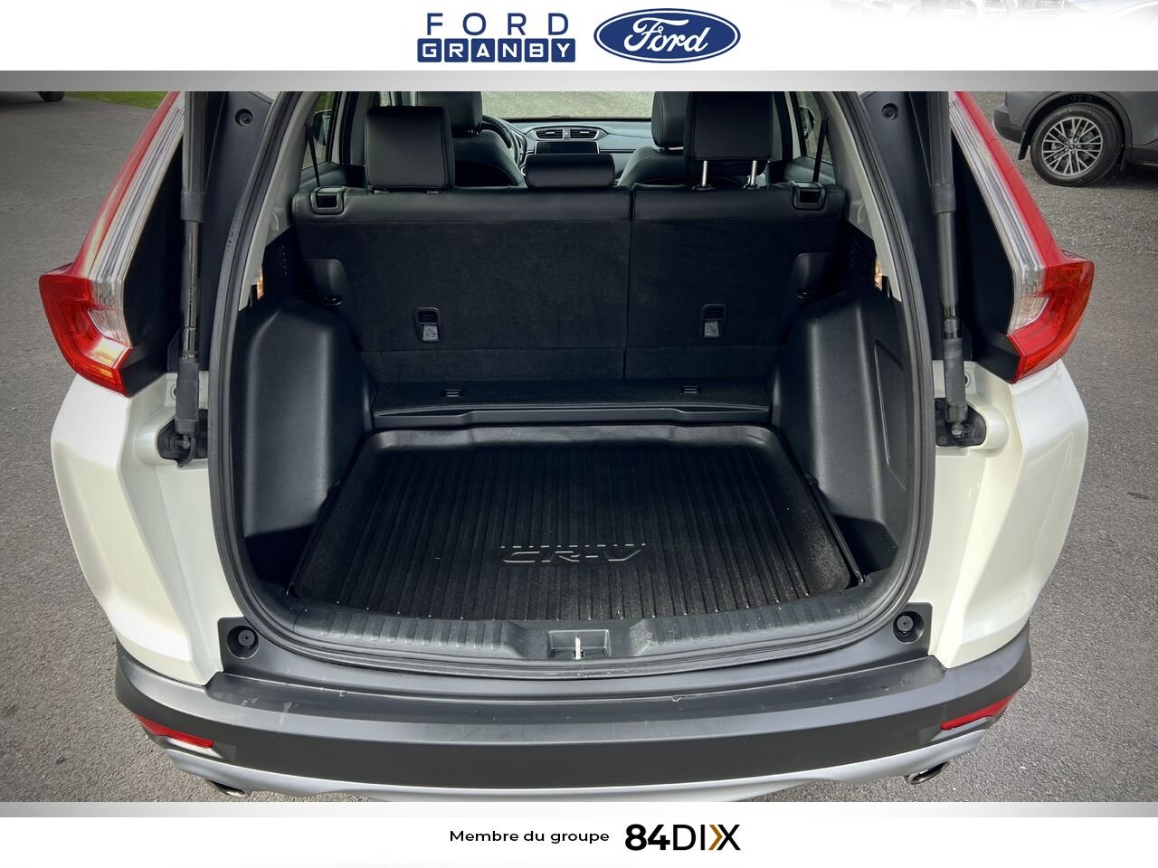 2017 Honda CR-V Touring White Granby - photo #5