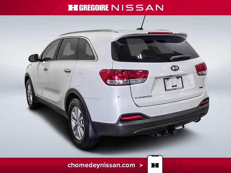 Kia Sorento 2016 Blanc Laval - photo #5