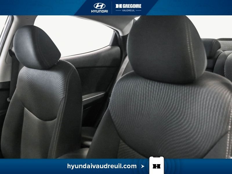 2016 Hyundai Elantra White Laval - photo #13