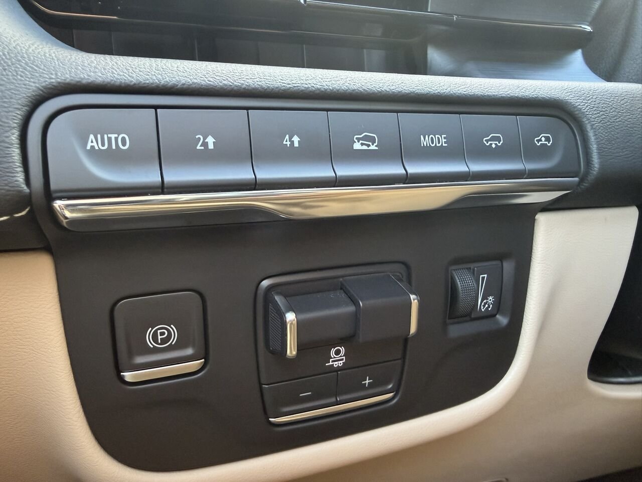 2023 Cadillac Escalade PREMIUM LUXURY AWD FINANCEMENT À PARTIR 3.99% White Laval - photo #32