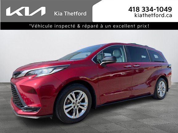  2022 Toyota Sienna XSE 7-Passenger AWD   