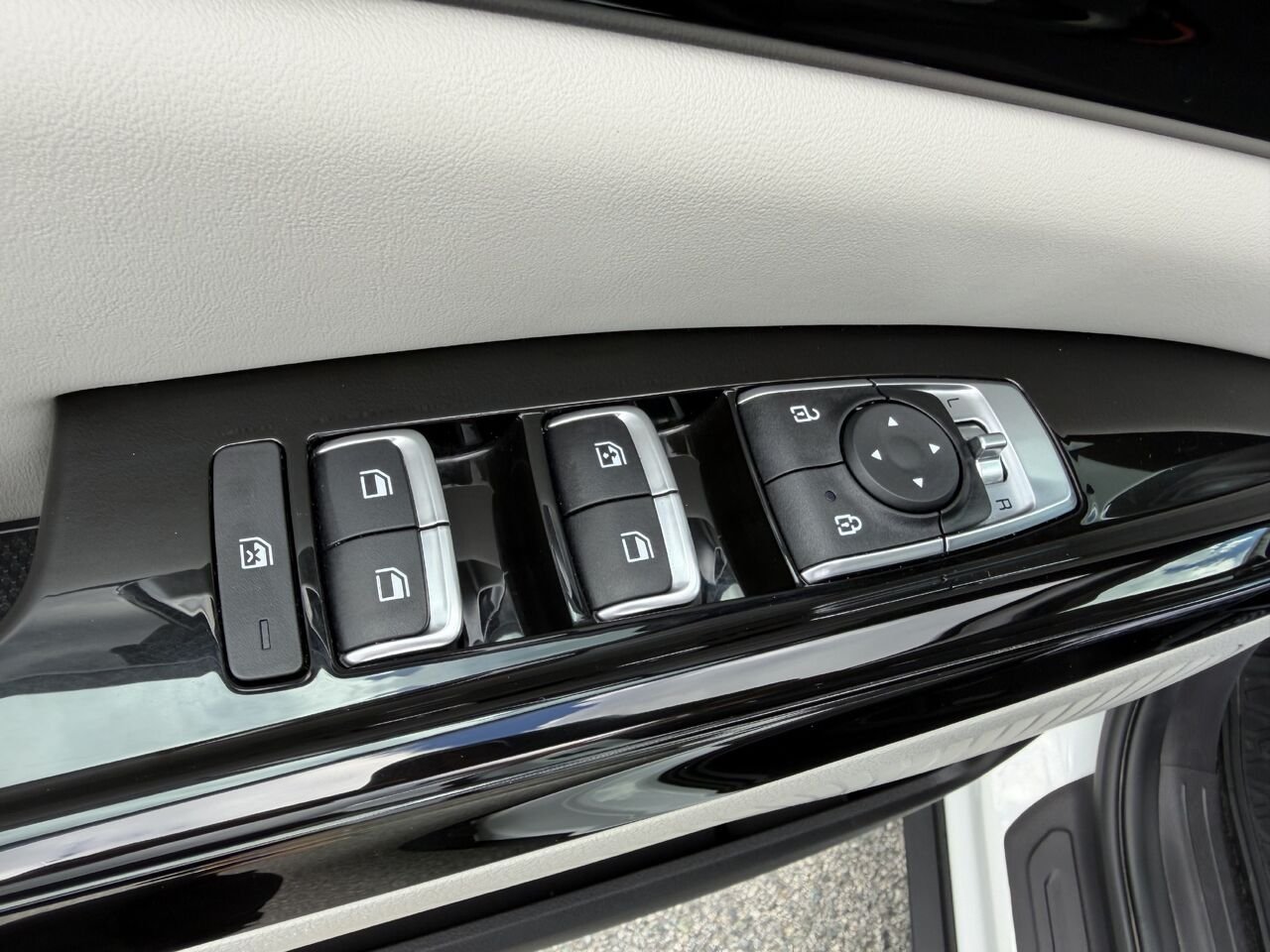 Kia Carnival 2024 Blanc Thetford Mines - photo #15