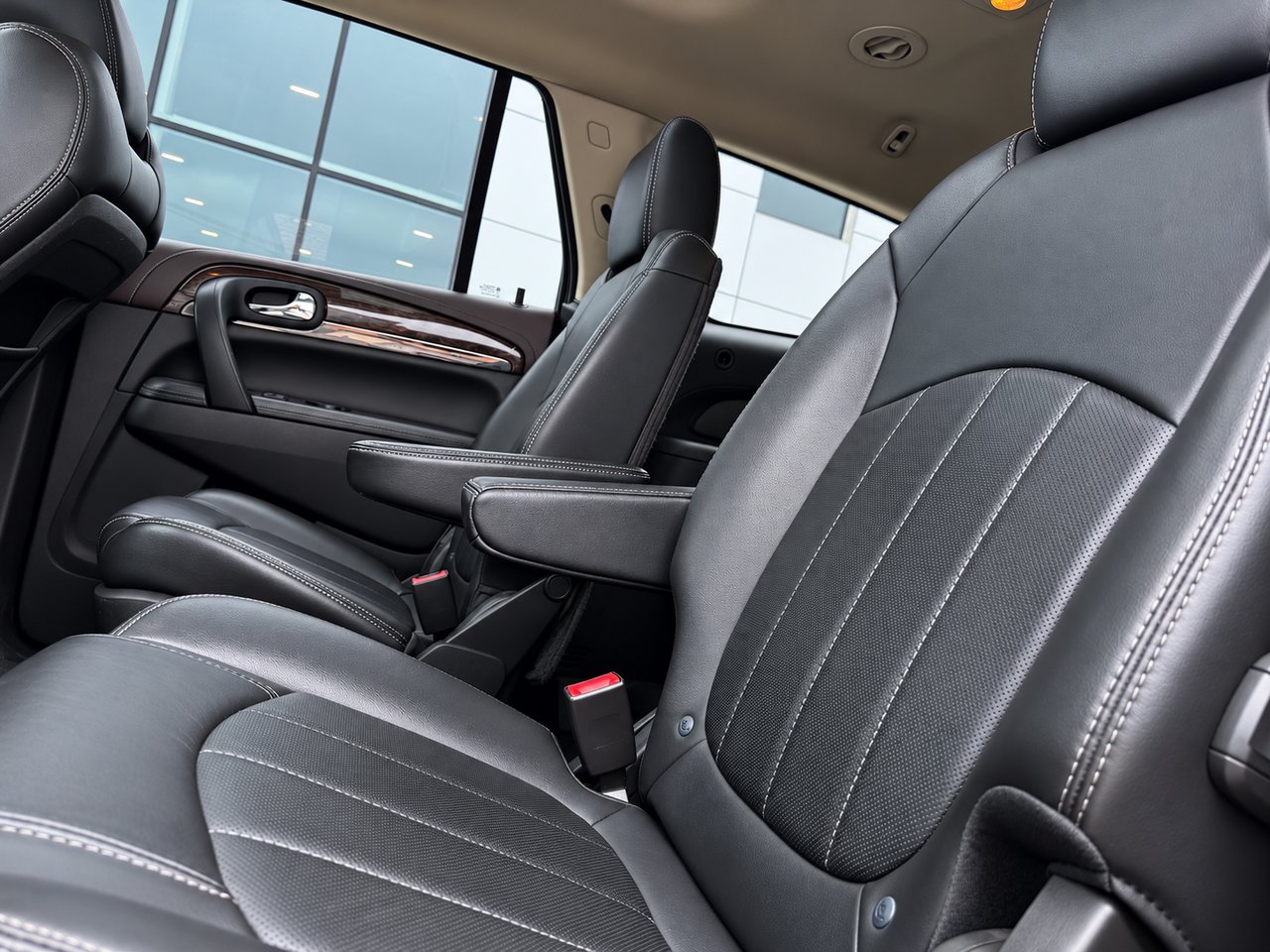 Buick Enclave JAMAIS ACCIDENTÉ / 7 PASSAGERS / NAVIGATION (GPS) / BLUETOOTH / AWD (4X4) 2015 Blanc Châteauguay - photo #8
