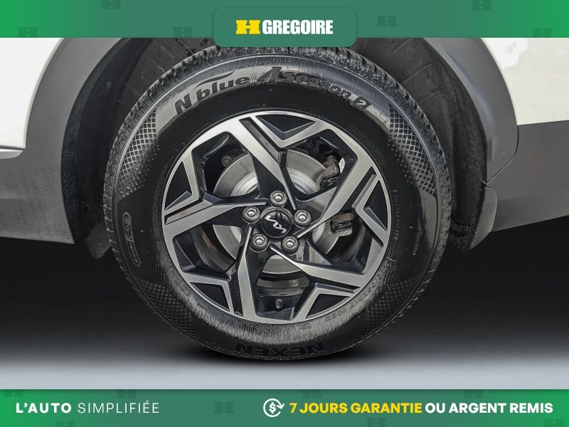 2024 Kia Sportage White Laval - photo #25