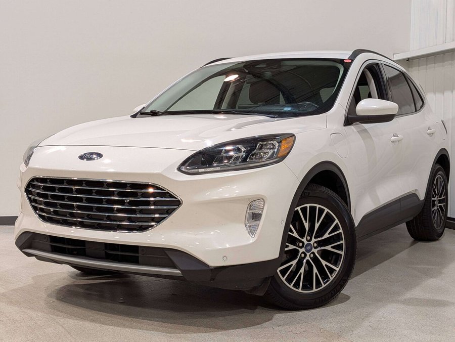 2022 Ford Escape Titanium Plug-In Hybrid FWD White