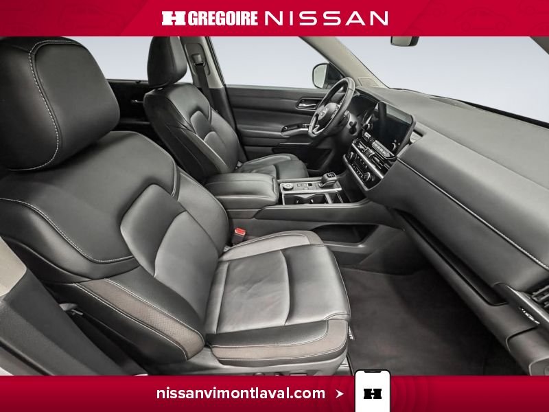 2024 Nissan Pathfinder White Laval - photo #10