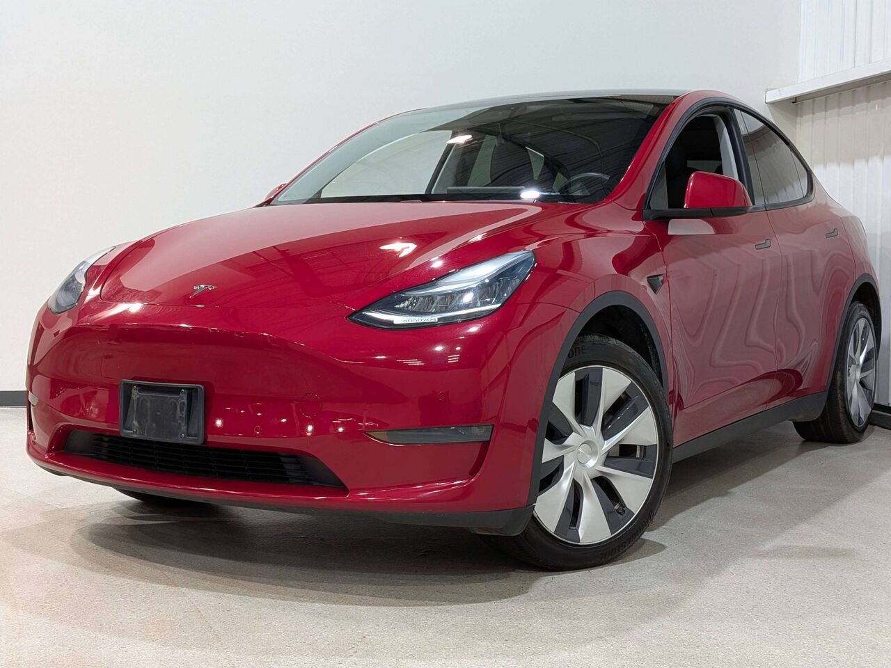 2020 Tesla Model Y Long Range AWD Red Val-David - photo #0