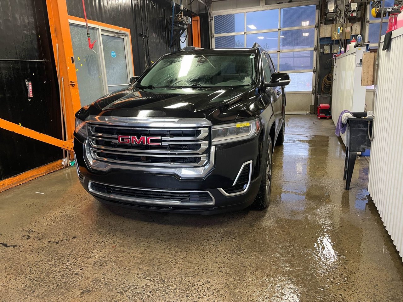2023 GMC Acadia SLE AWD *SIÈGES CHAUFF* HAYON ELECT CARPLAY WIFI Black Saint-Jérôme - photo #0