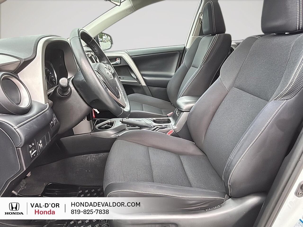 2016 Toyota RAV4 AWD 4 portes XLE White Val-d'Or - photo #6