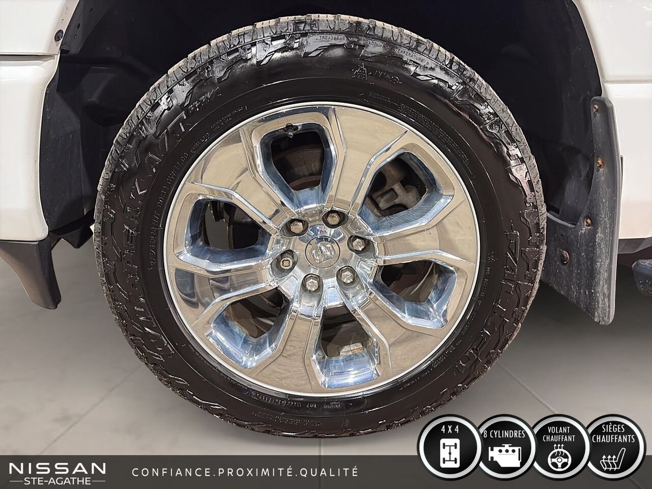 2020 Ram 1500 BIG HORN QUAD CAB 4X4 | V8 HEMI ETORQUE | APPLE CARPLAY | ATTELAGE DE REMORQUAGE White Saint-Jérôme - photo #7