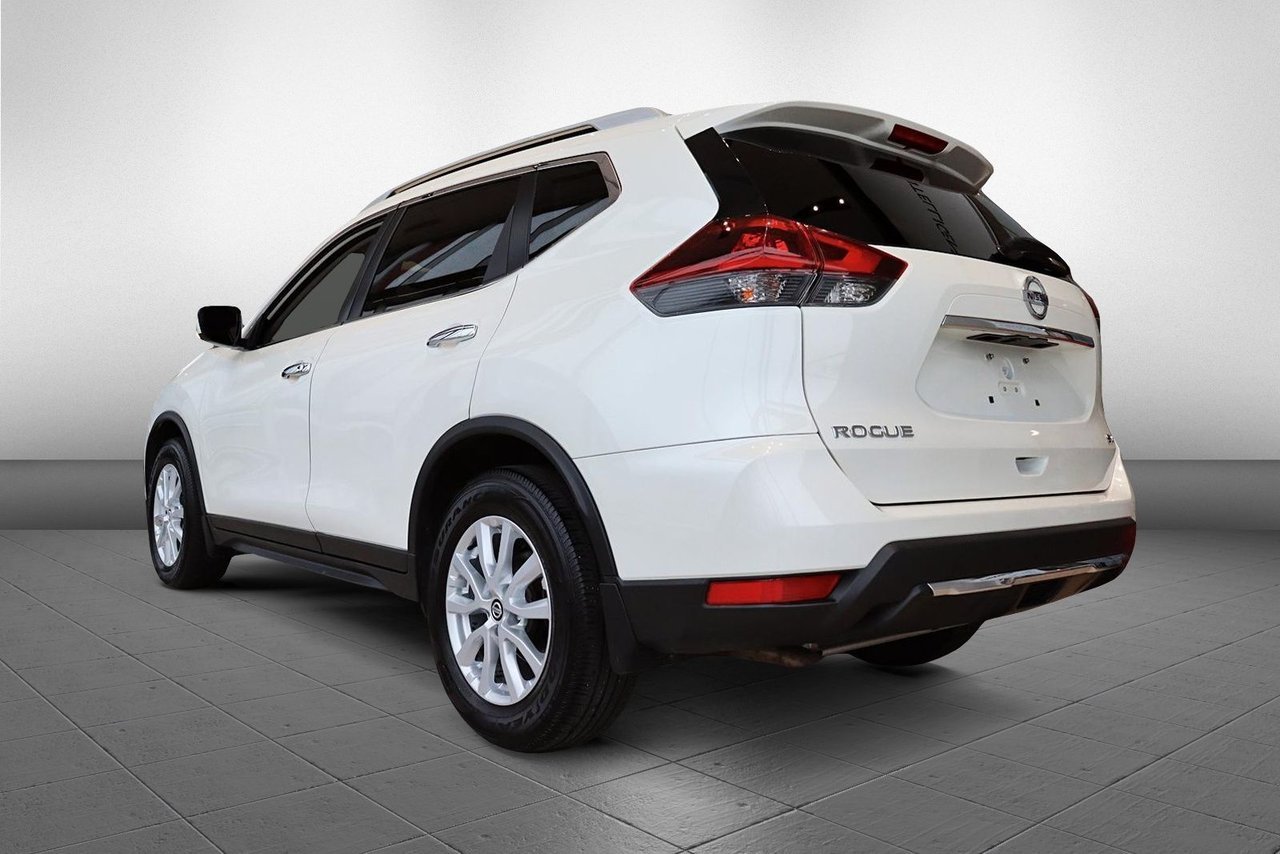 2019 Nissan Rogue White Baie-Comeau - photo #2